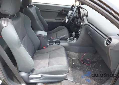 2011 Scion Tc z USA, uszkodzony, nr VIN JTKJF5C78B3021133